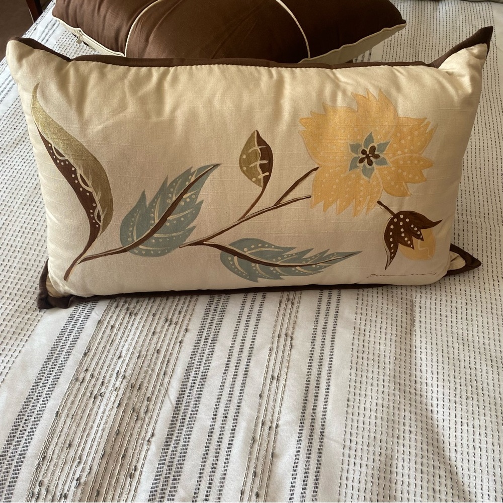 EASTERN ACCENTS *Retired* Bellezza Floral Duvet Set Blue / Gold Queen NWT - Picture 12 of 16